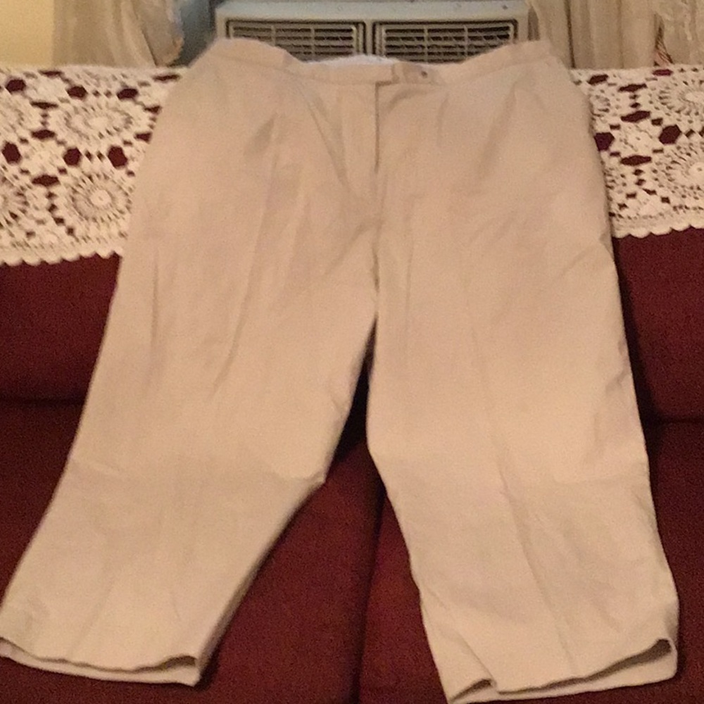 Liz Claiborne 🎉Sale 🎉 3 for $15